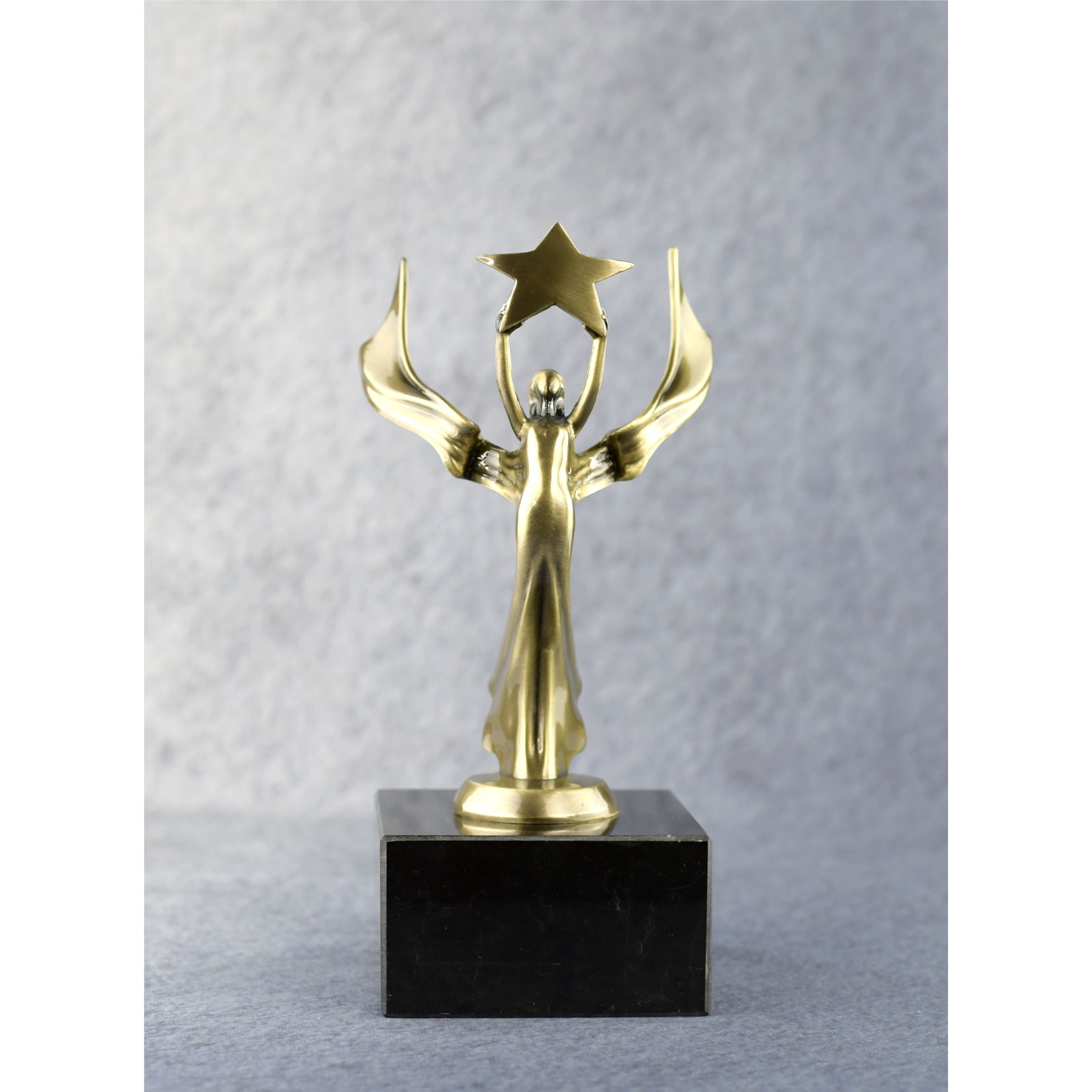 Star Performer Victory Figure | Global Recognition Inc