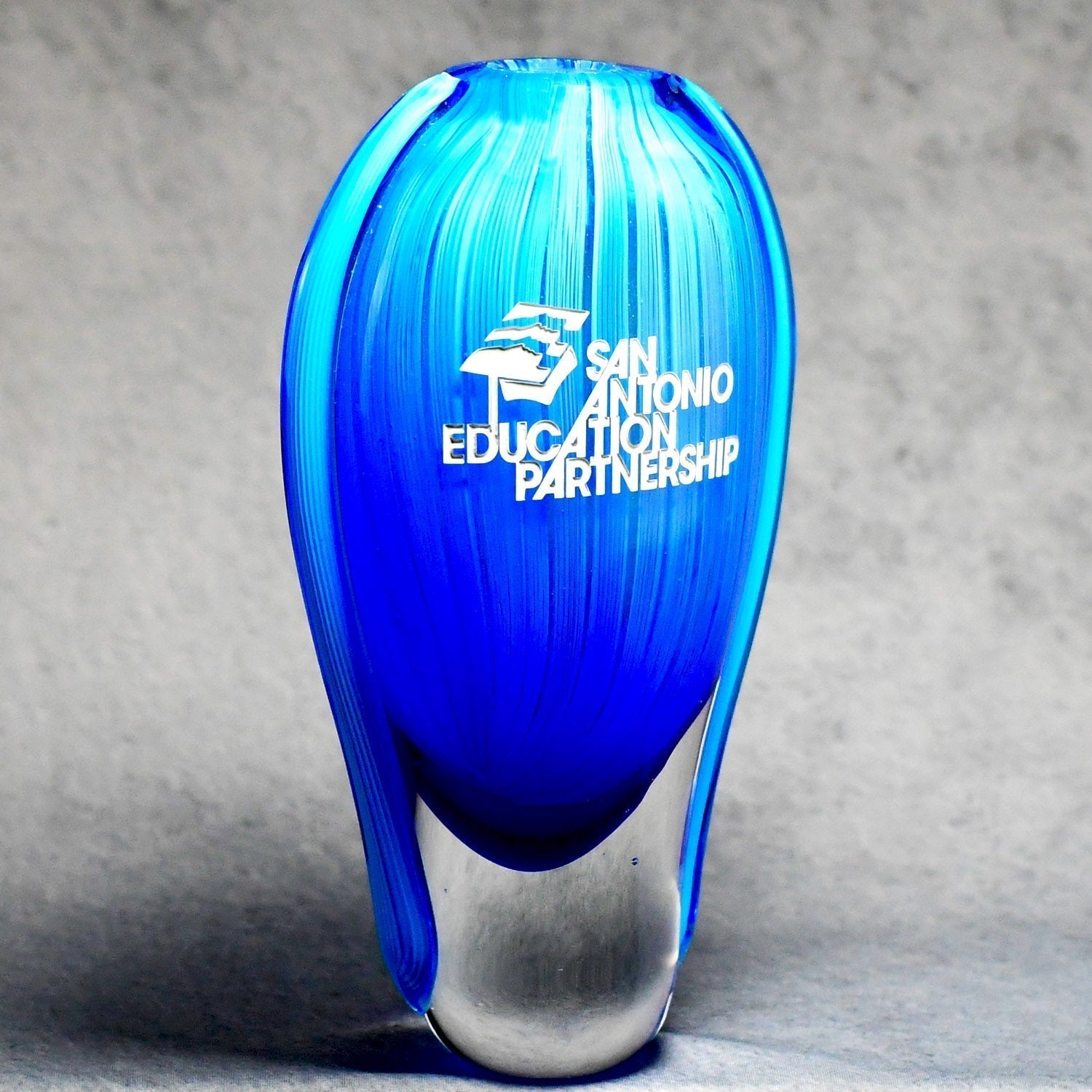 Teardrop Crystal Vase | Global Recognition Inc