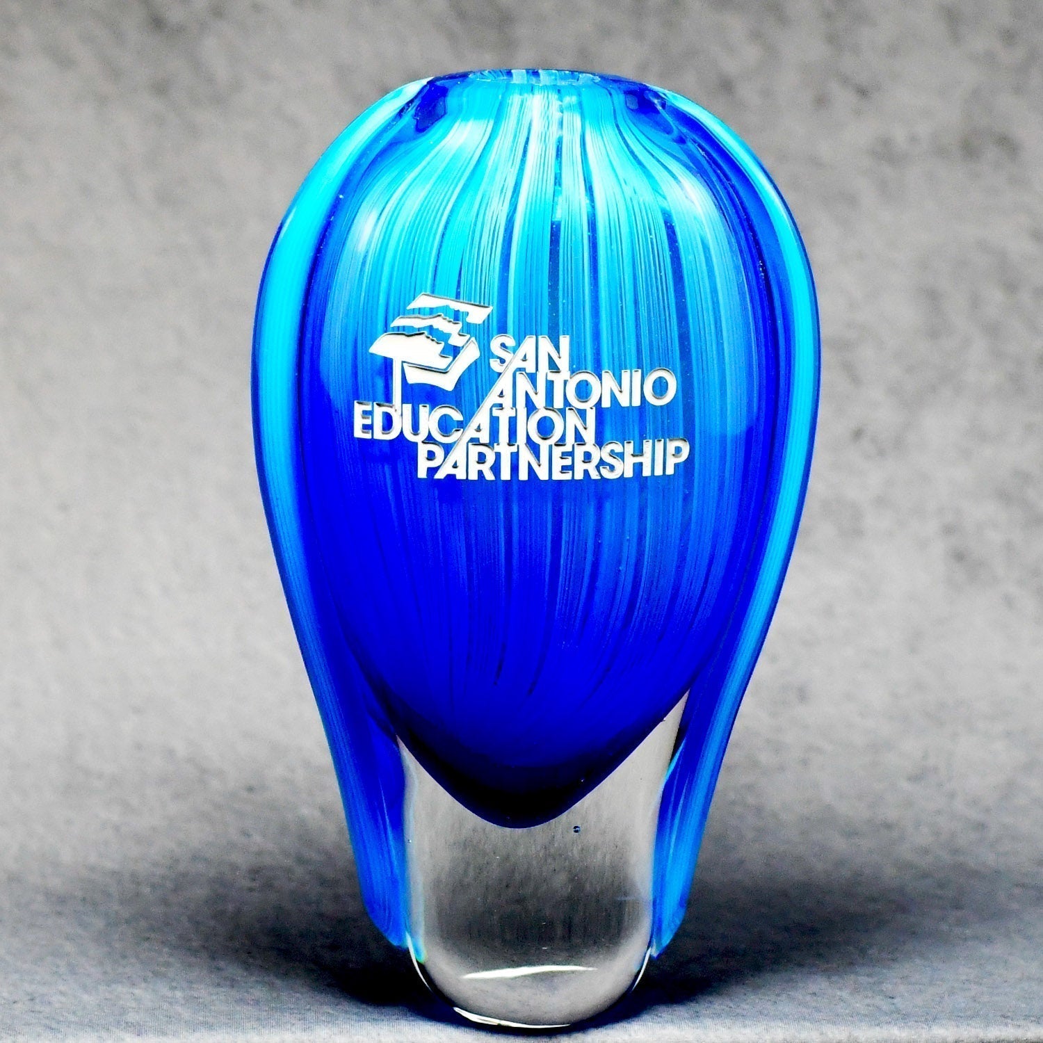 Teardrop Crystal Vase | Global Recognition Inc