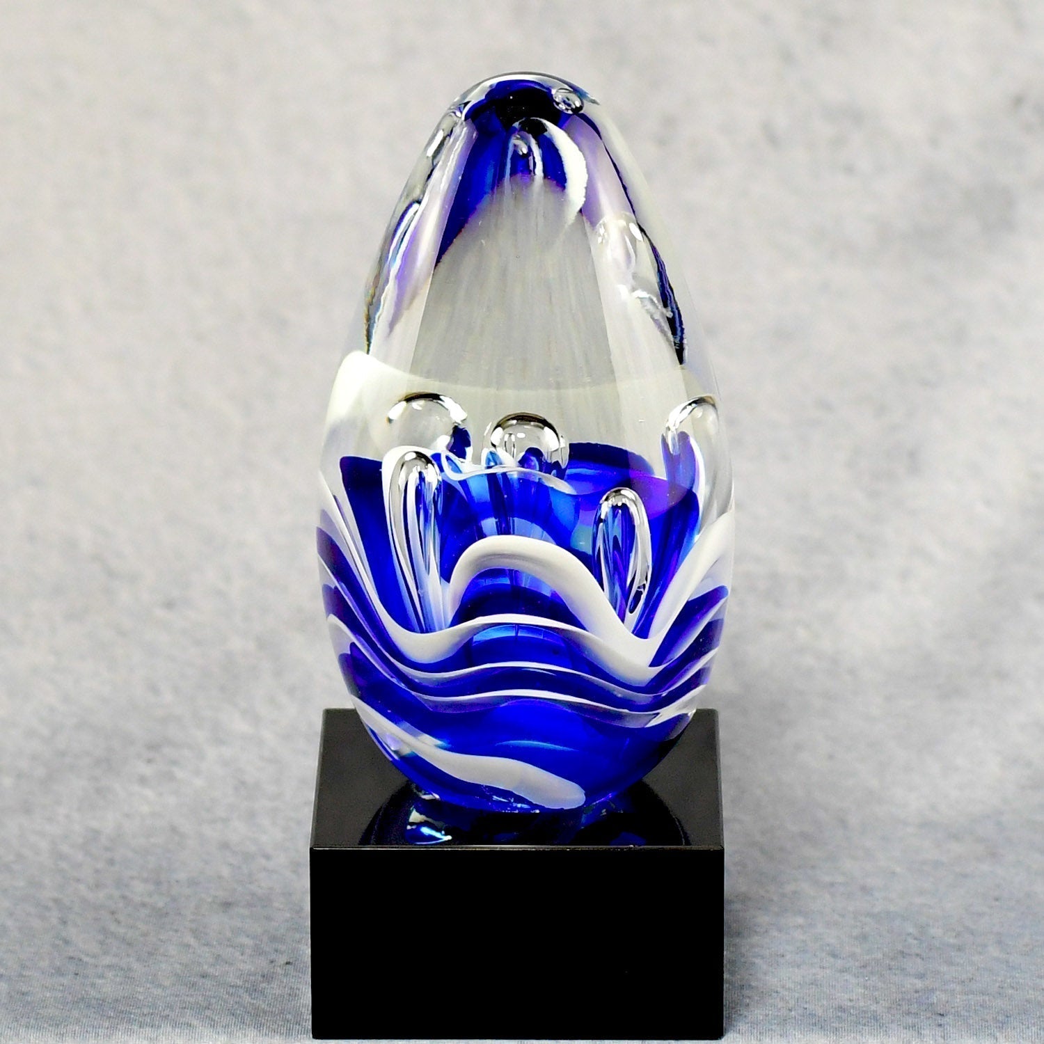 Blue And White Art Glass Egg | Global Recognition Inc